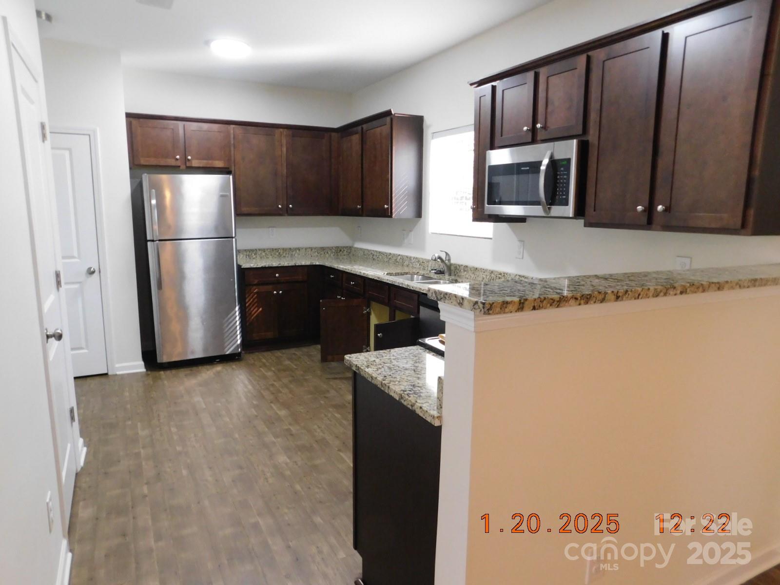 THE VILLAGE AT GRANTS CREEK - Residential