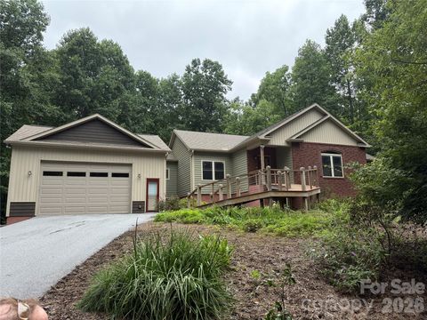 281 Ewbank Road Etowah NC 28729