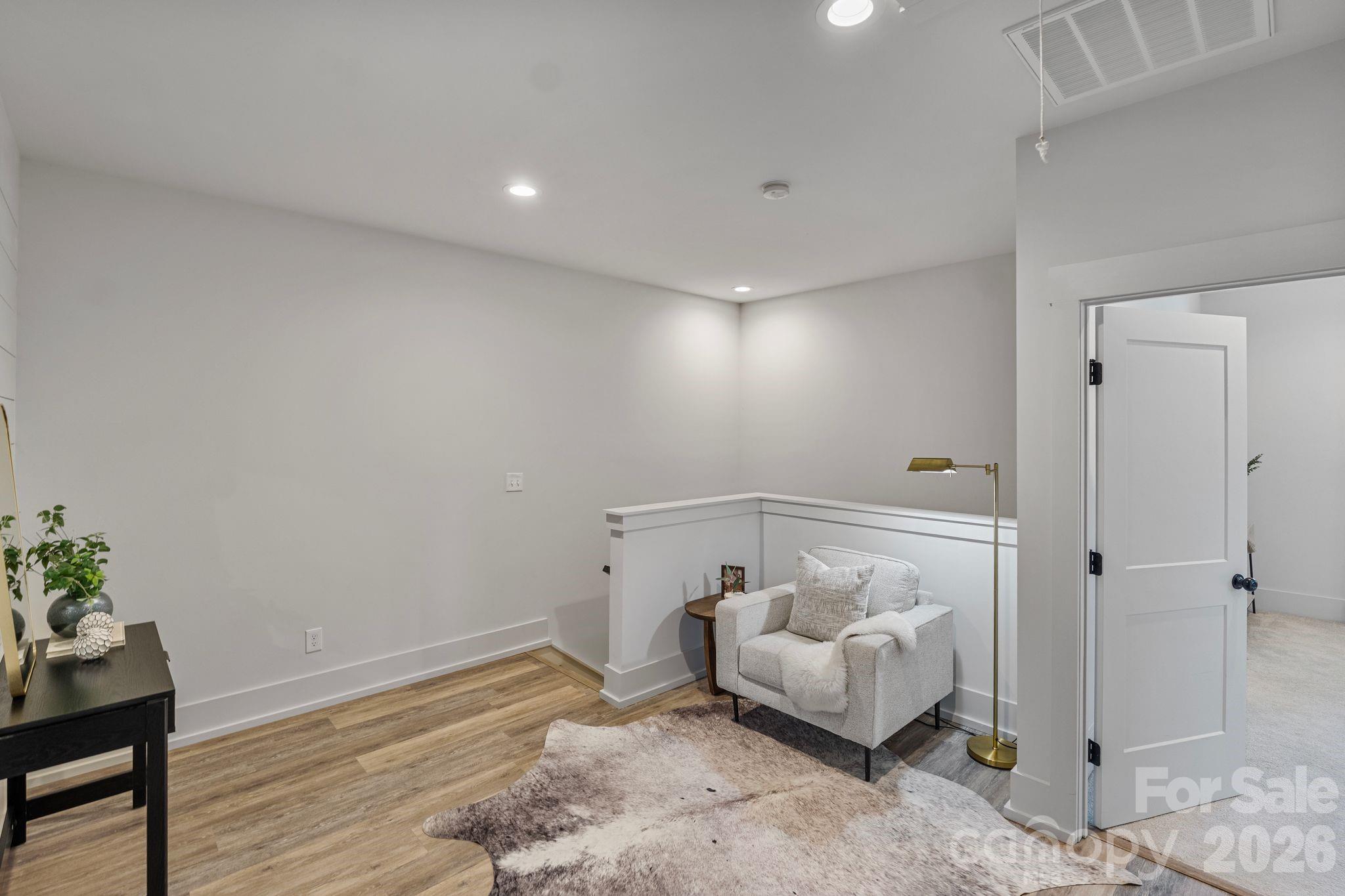 Country Club Heights - Residential