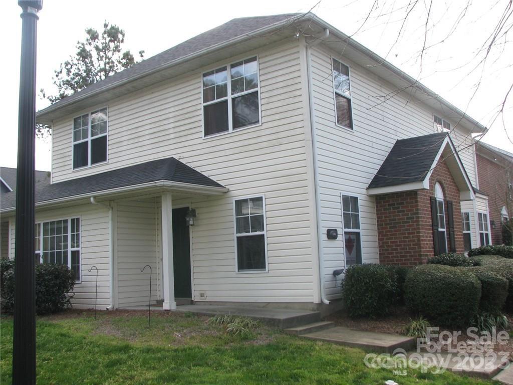 Melrose Townhomes - Residential Lease