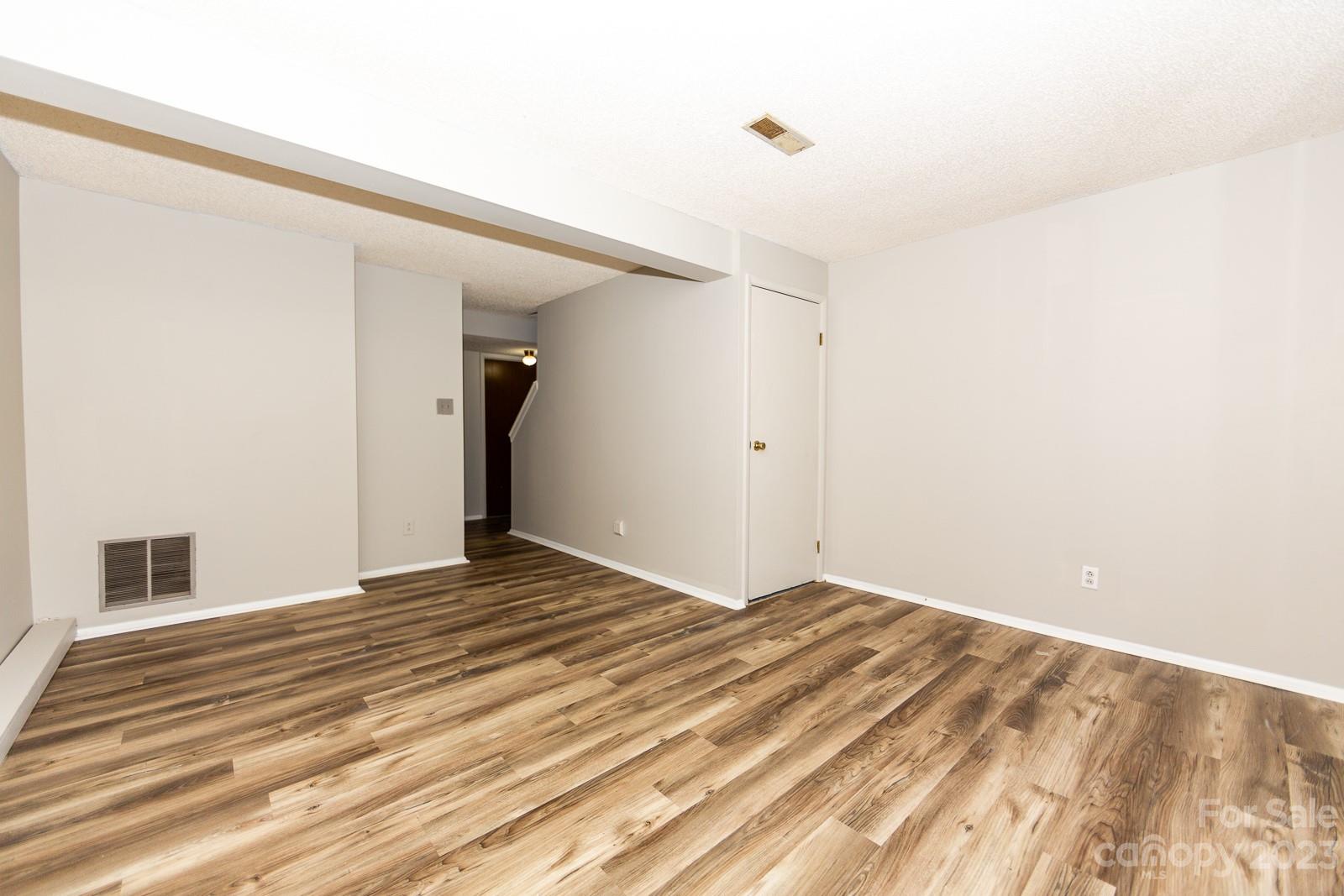 Holly Grove - Residential