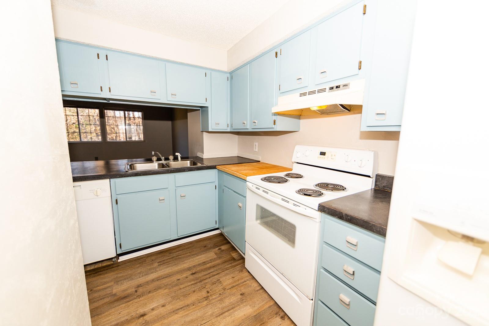 Holly Grove - Residential