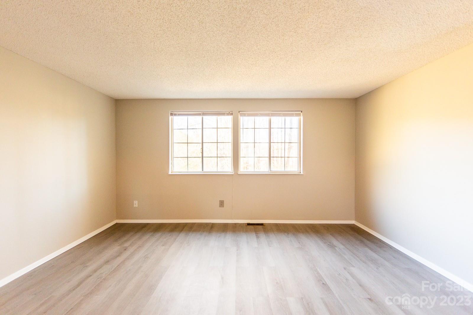 Holly Grove - Residential