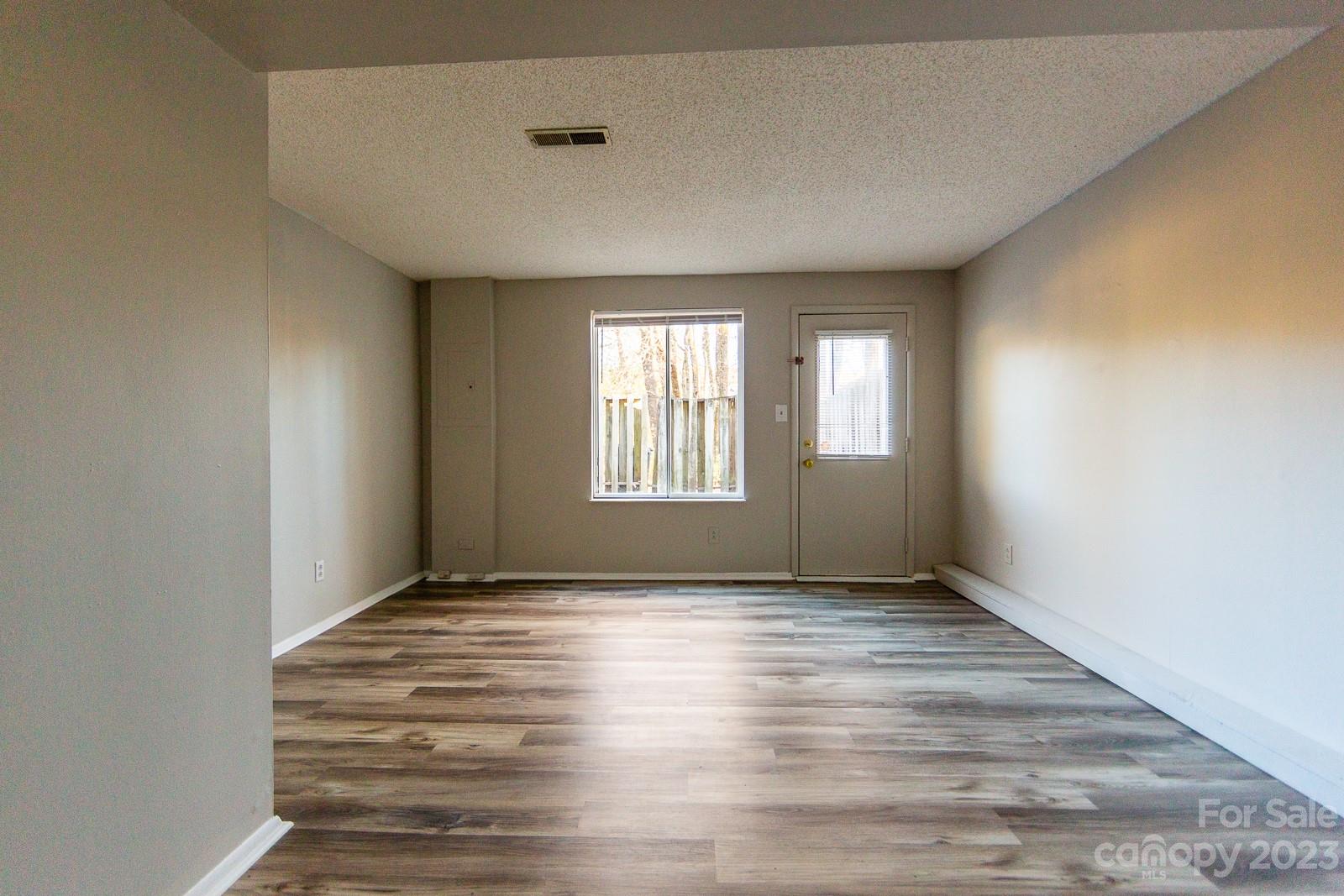 Holly Grove - Residential