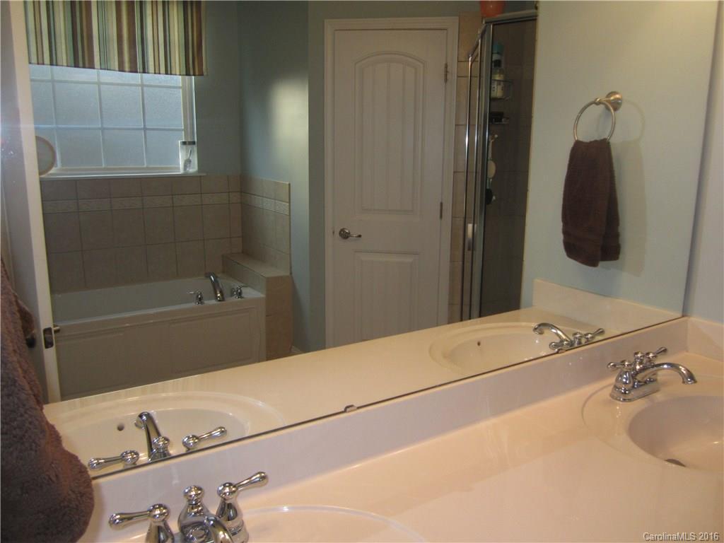 Henrys Orchard - Residential