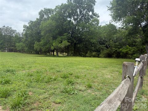 6713 Rebel Road 13A Marshville NC 28103