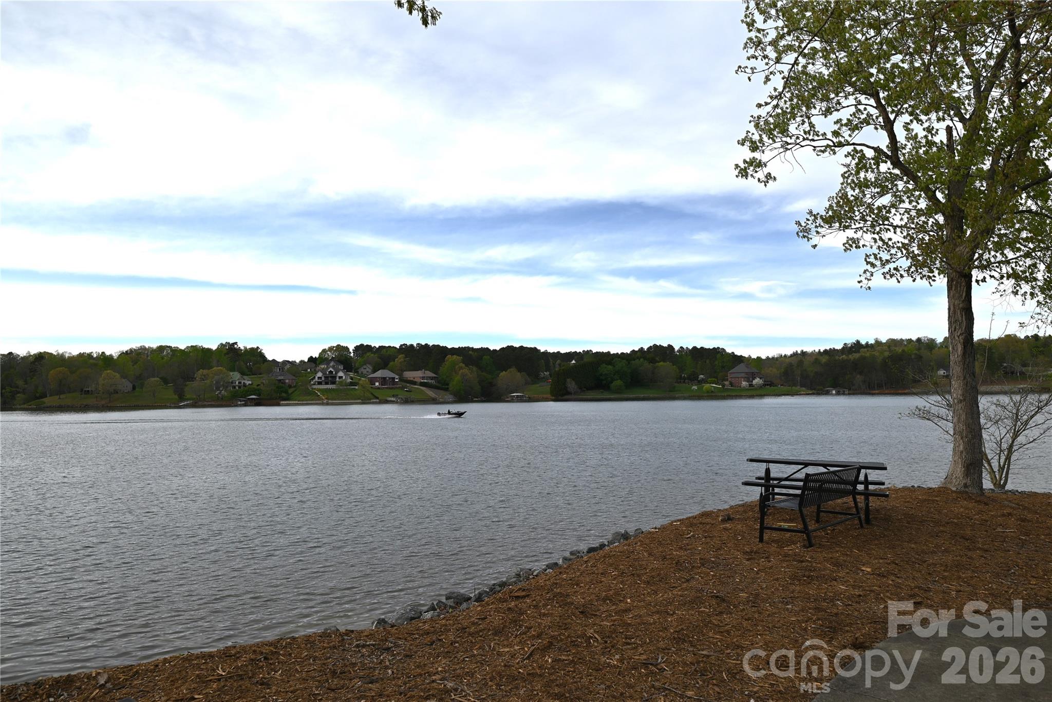 Paradise Harbor - Land