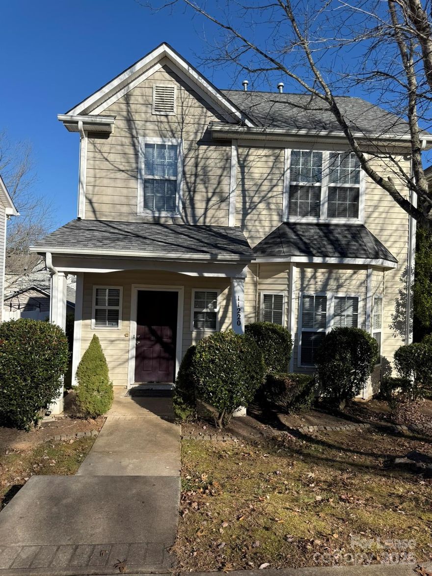 Great location! Great House!  Cozy living room with gas fireplace. bright kitchen, separate garage for two cars, backyard, separate shower and garden bath in the master bathroom. Neighborhood playground and pool nearby, nice neighborhood, great schools.