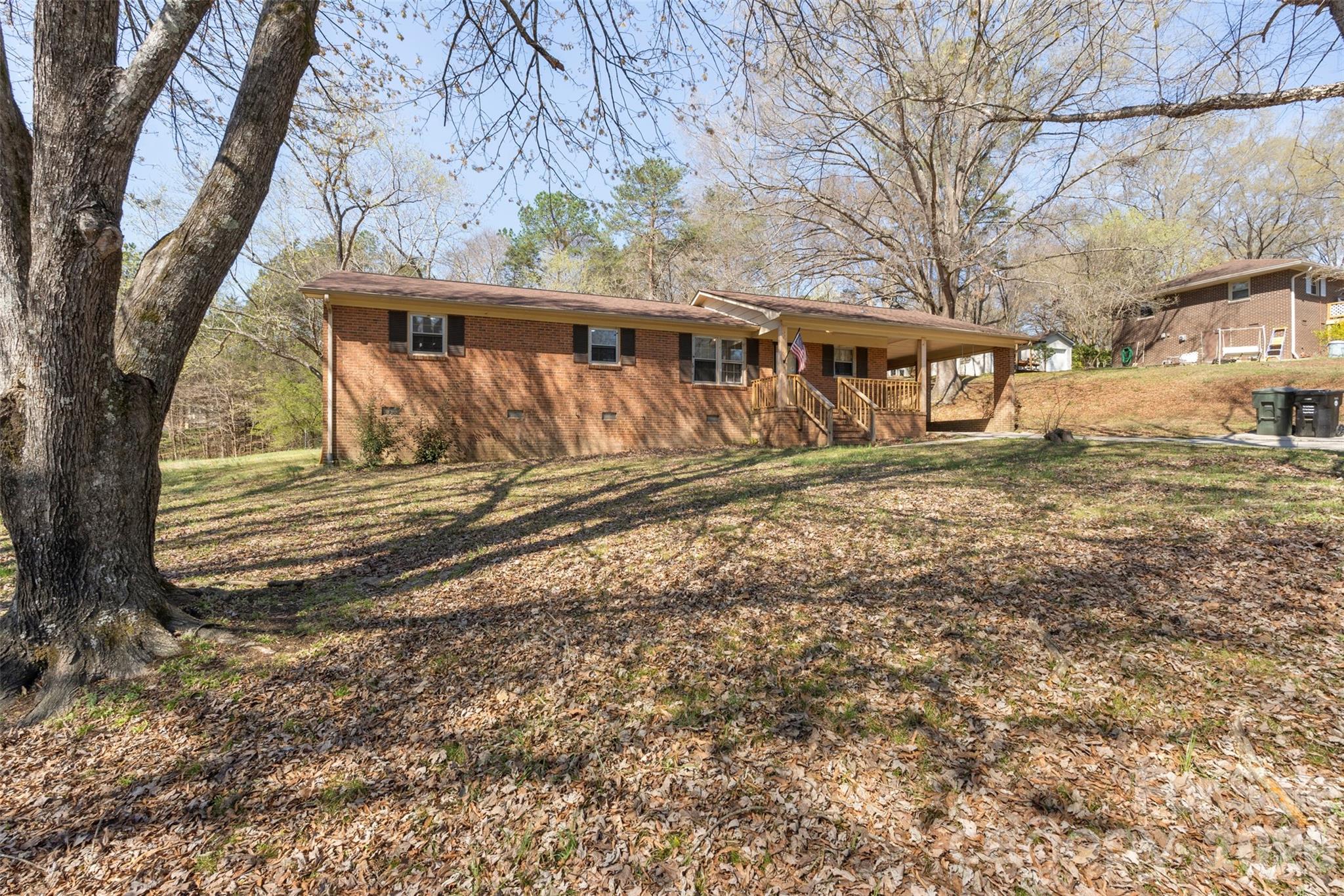 552 Tripolis Street SE