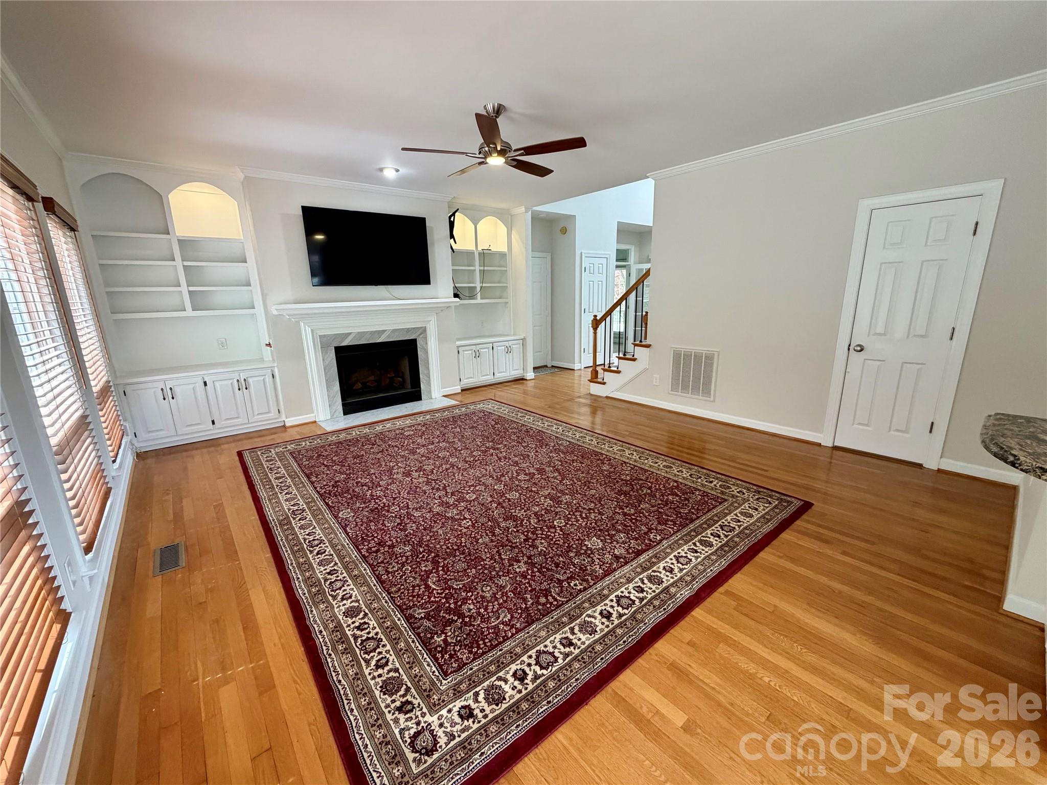 5954 Rathlin Court NW