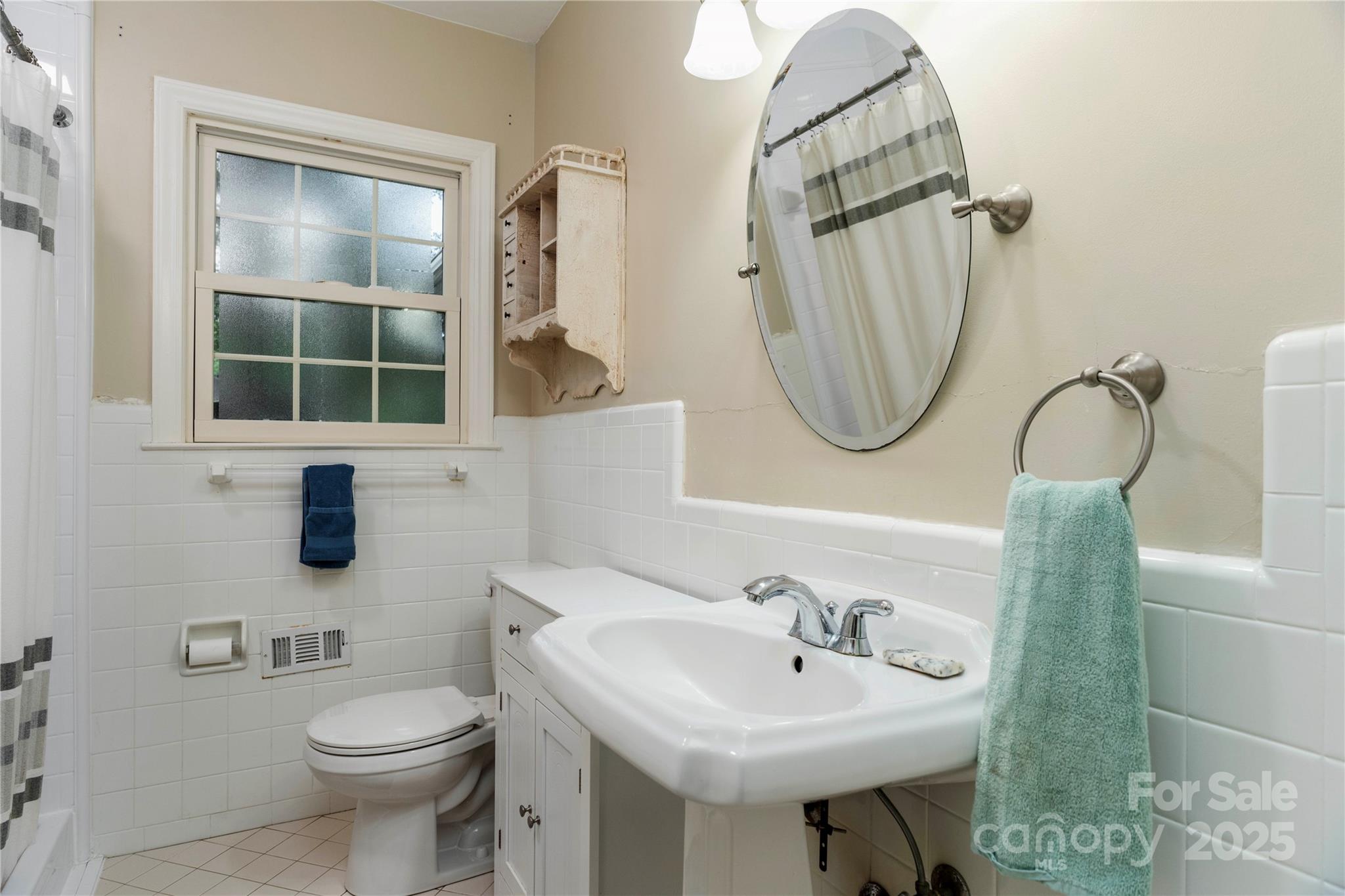 1740 Lansdale Drive