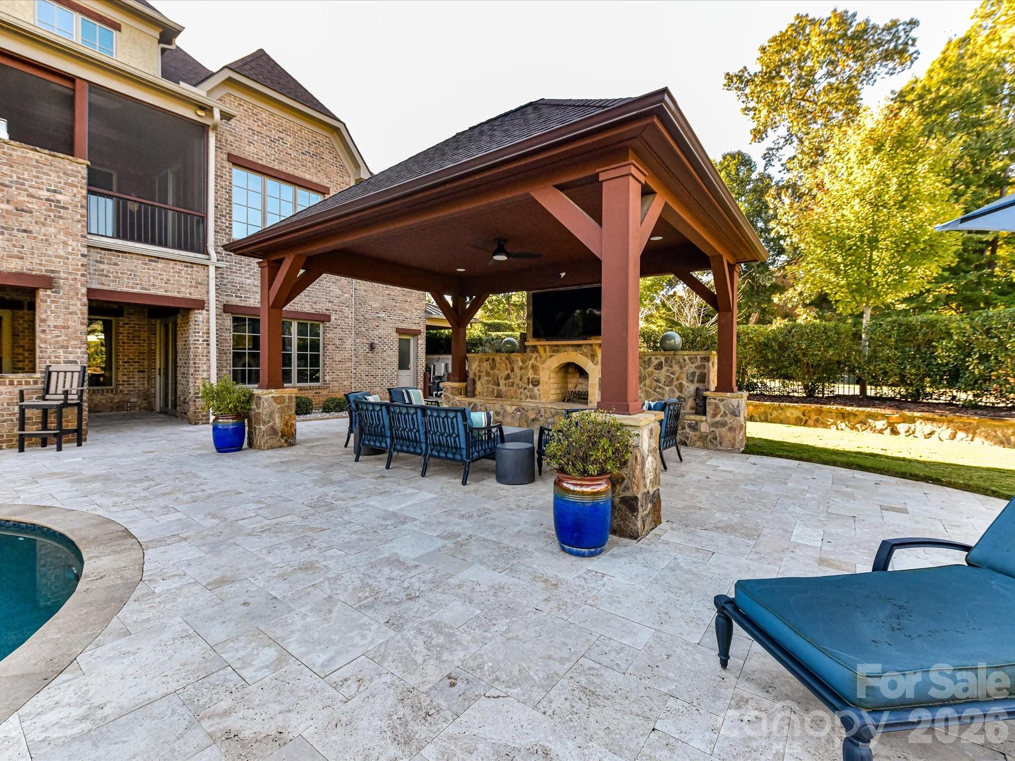 Chatsworth - Residential