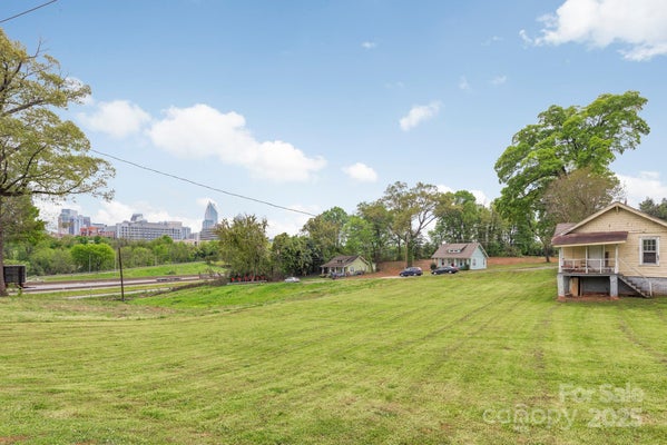 1326 W 6TH ST, CHARLOTTE, NC 28216 - Image 41634f9fb767ae0d7da07dddce7dc9a2/128874775