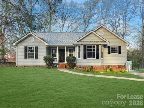 Photo of 5933 Ruth Drive, Charlotte, NC 28215 (MLS # 4381714)