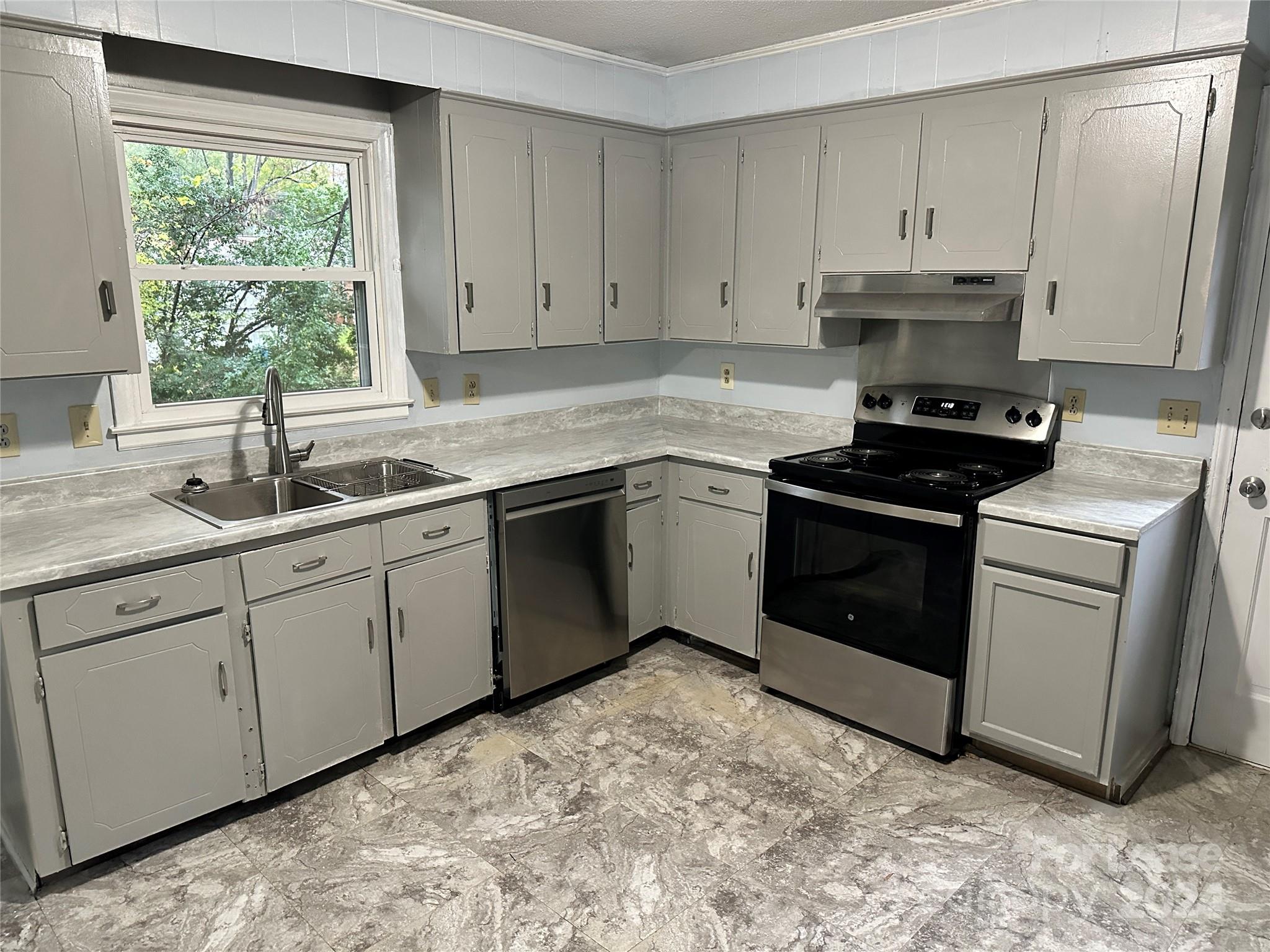 Coventry Woods - Residential Lease