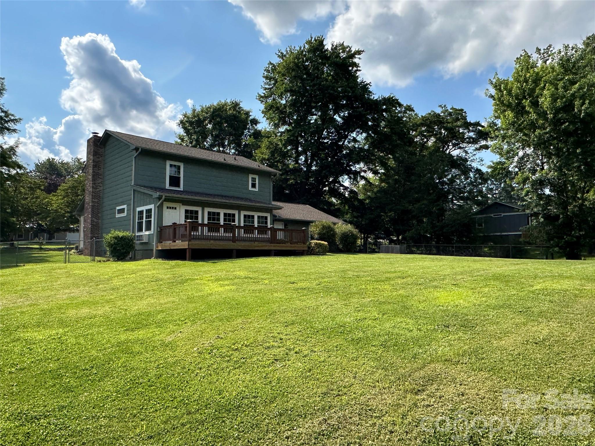 8 Wedgewood Drive