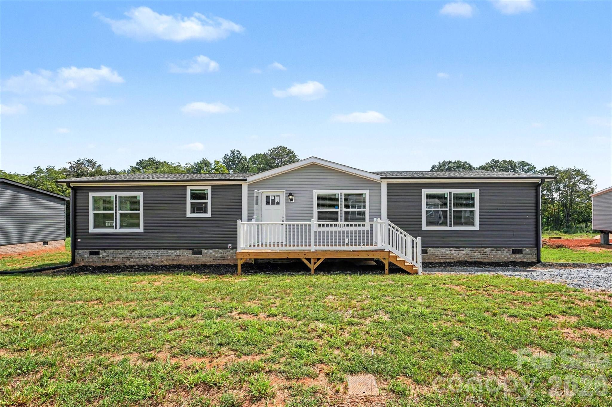 807 EagleView Lane