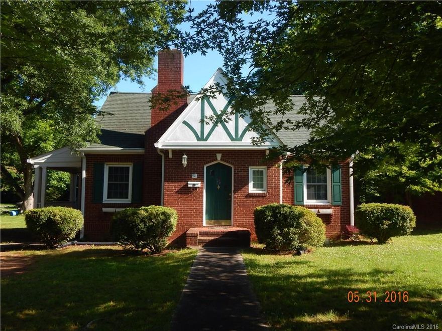 Beautiful home in Albemarle with fresh paint and beautiful hardwood floors.  This red brick cottage is in walking distance to downtown Albemarle which offer a wonderful library and several nice restaurants.  With the collage being built in Albemarle this will be good investment property for students or faculty.  The owner had a complete home inspection done and all work has been completed..  Great buy.