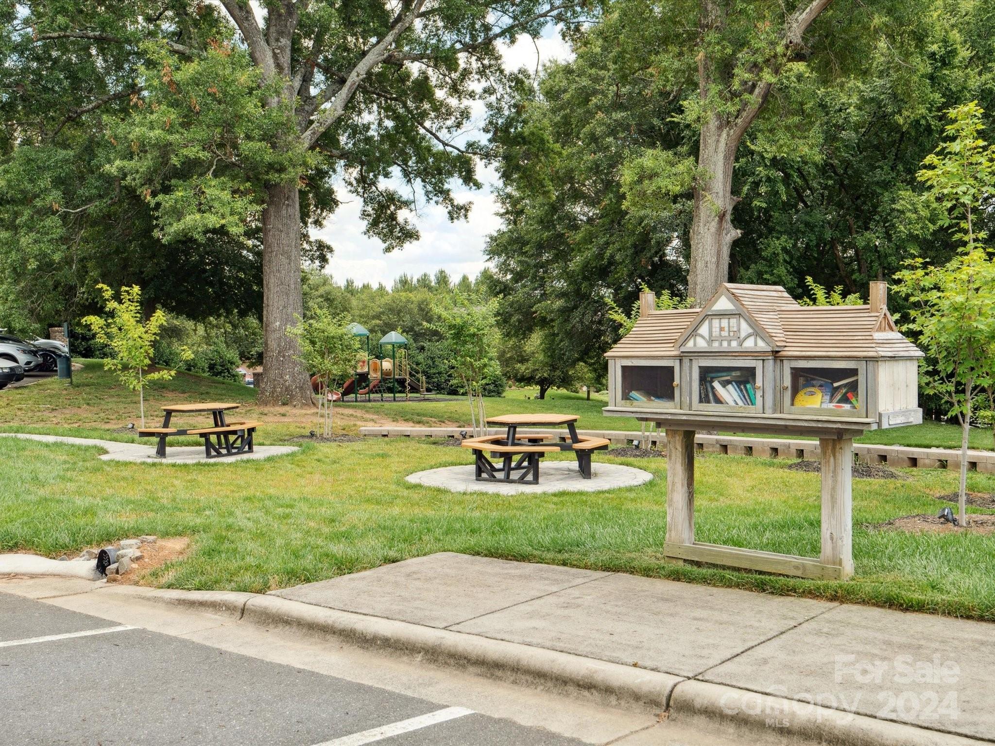 Barber Rock - Residential