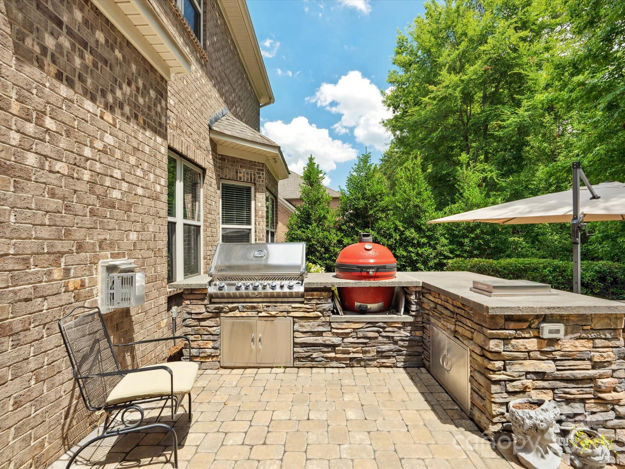 Barber Rock - Residential