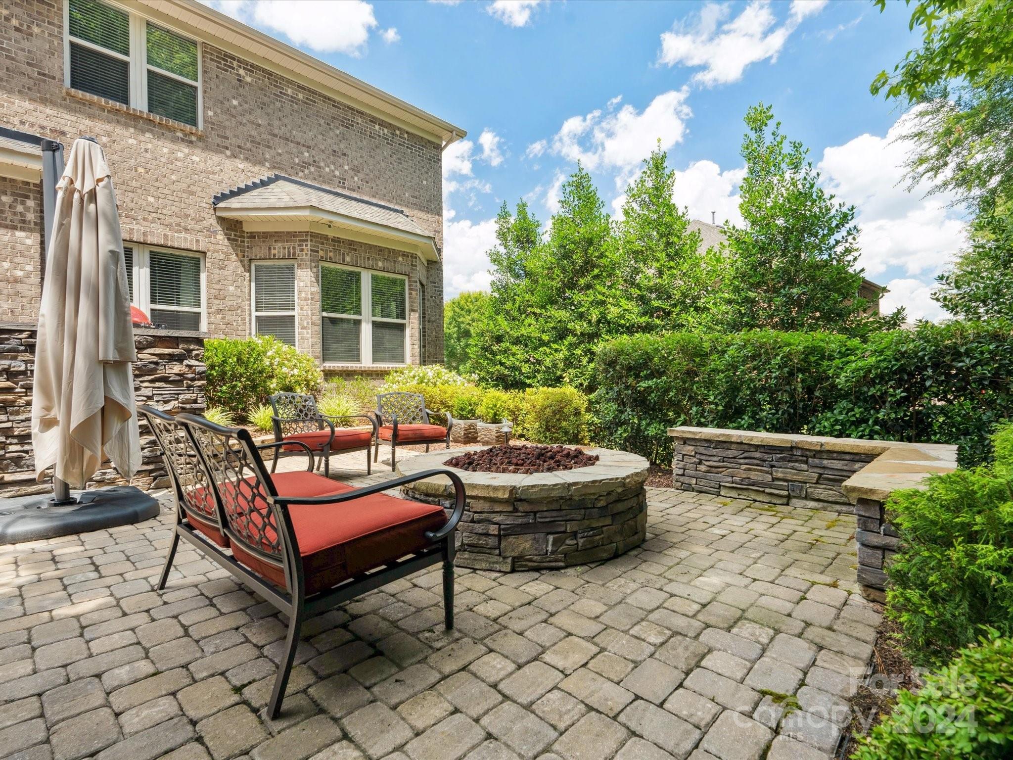 Barber Rock - Residential