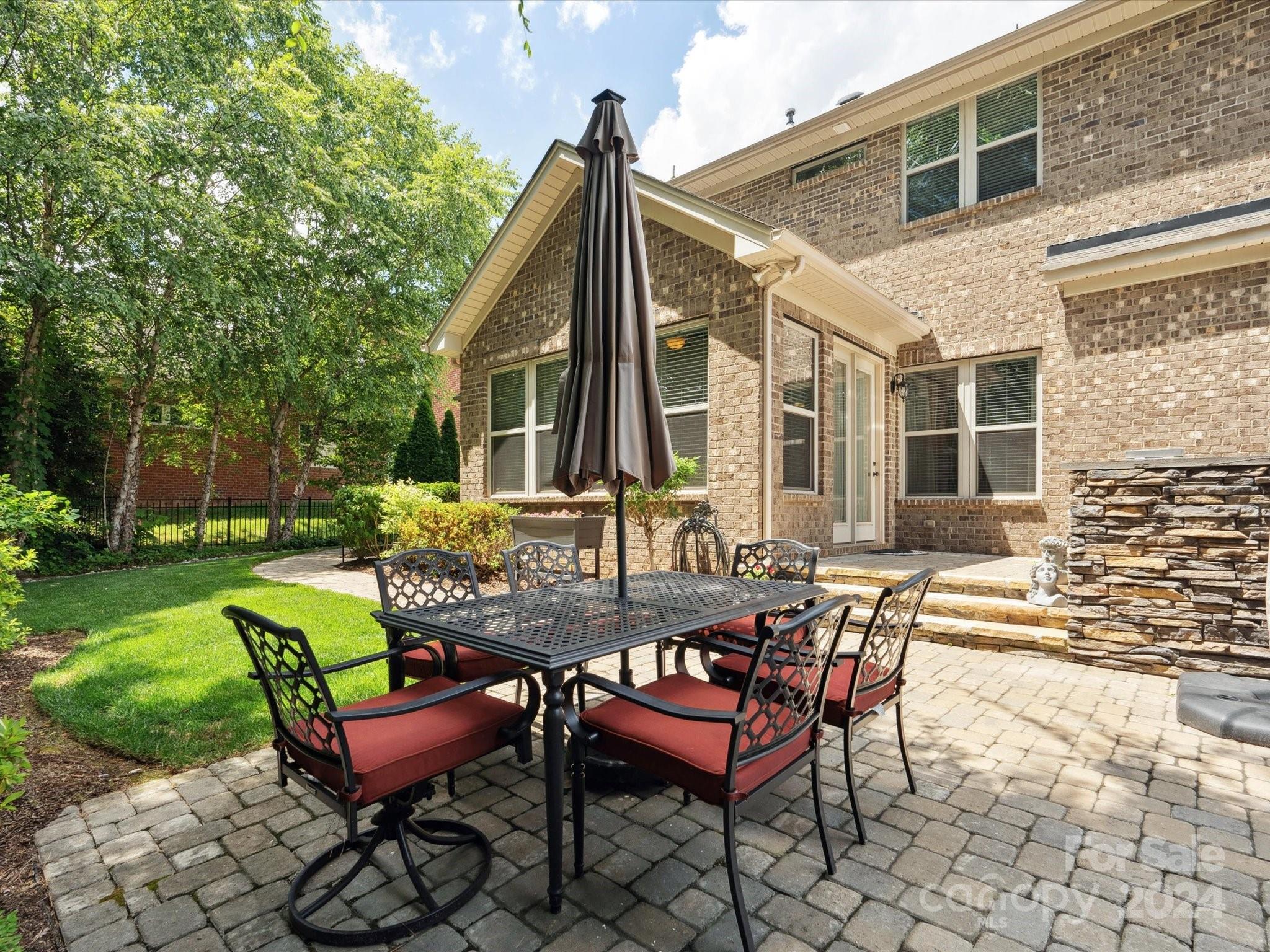 Barber Rock - Residential