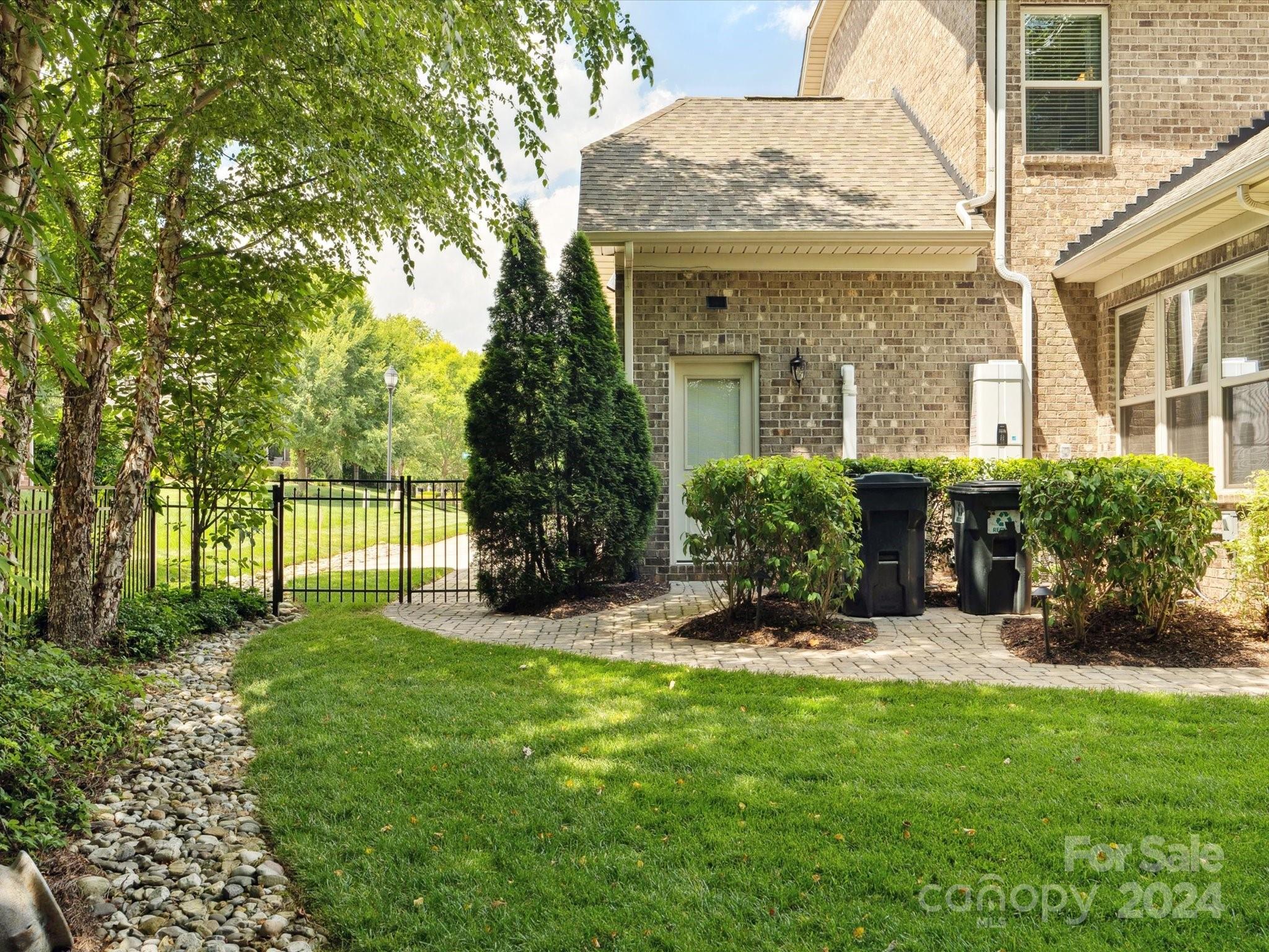 Barber Rock - Residential