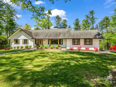 1351 Chanteloup Drive Hendersonville NC 28739