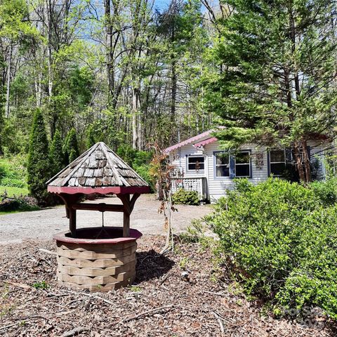 2023 Upper Ridgewood Boulevard Hendersonville NC 28791