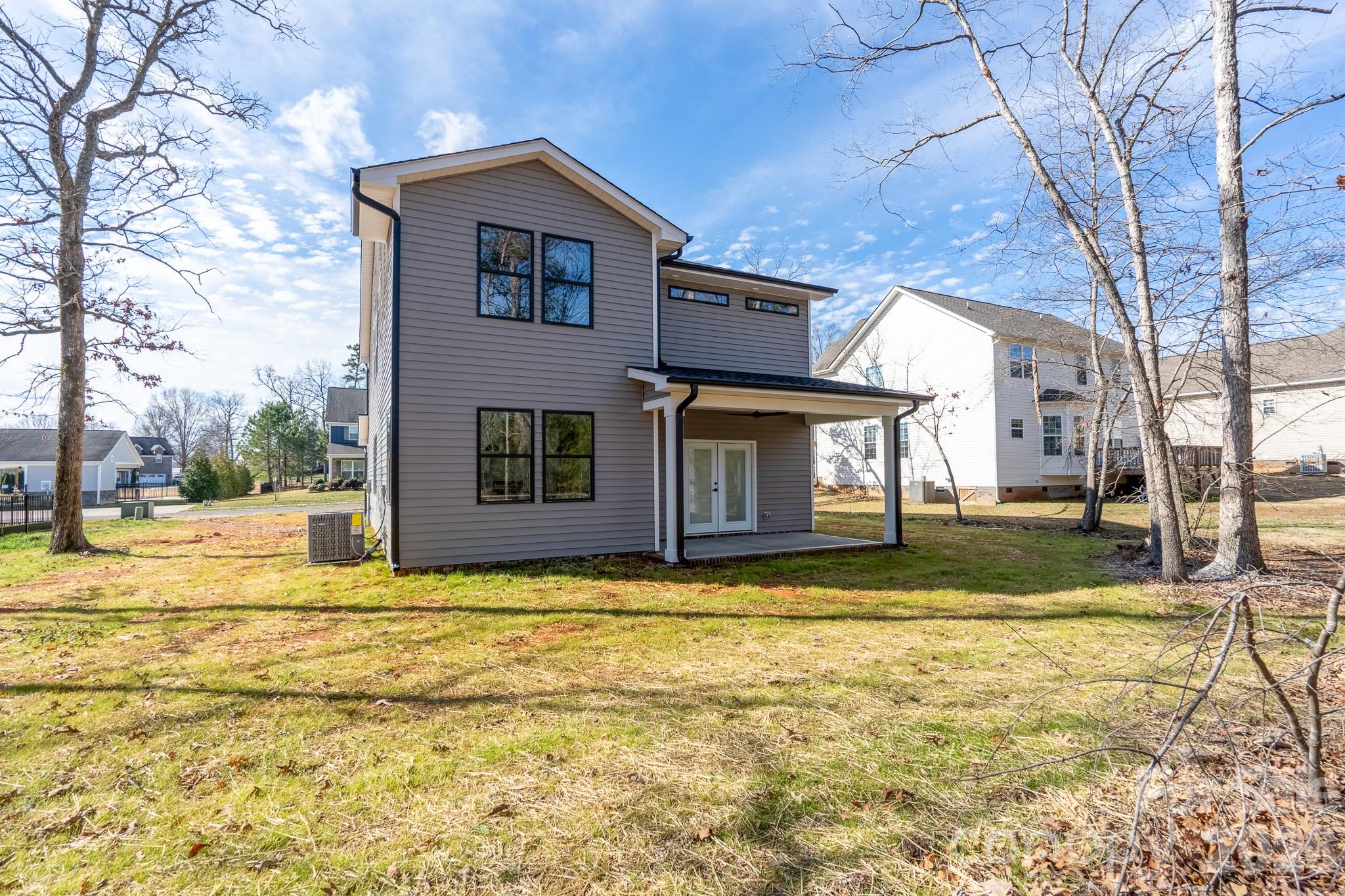 Locust Valley - Residential