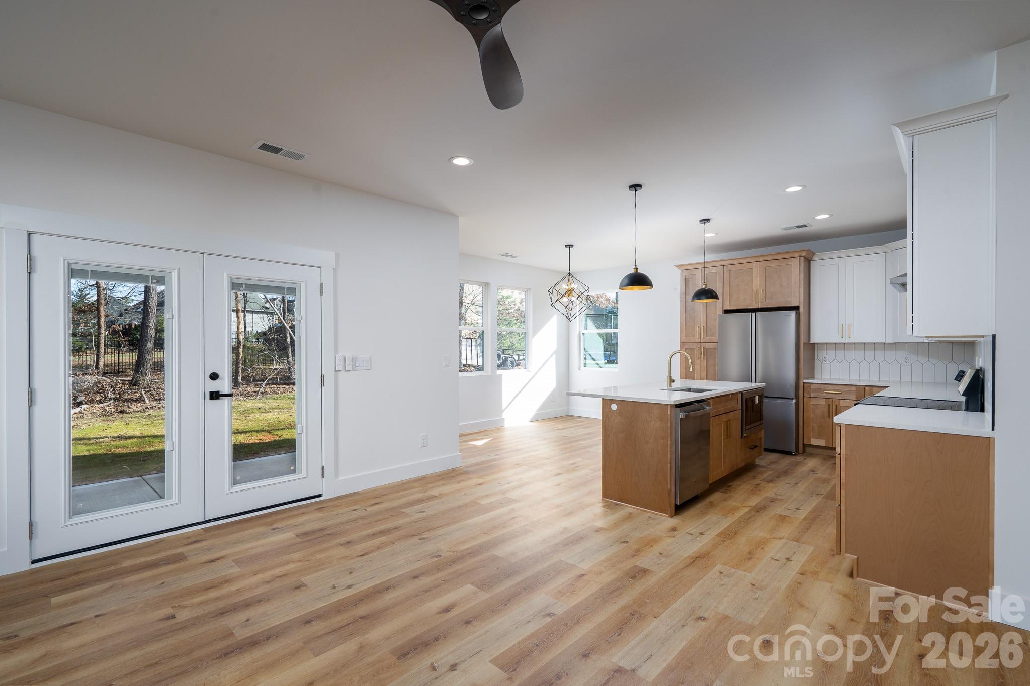 Locust Valley - Residential