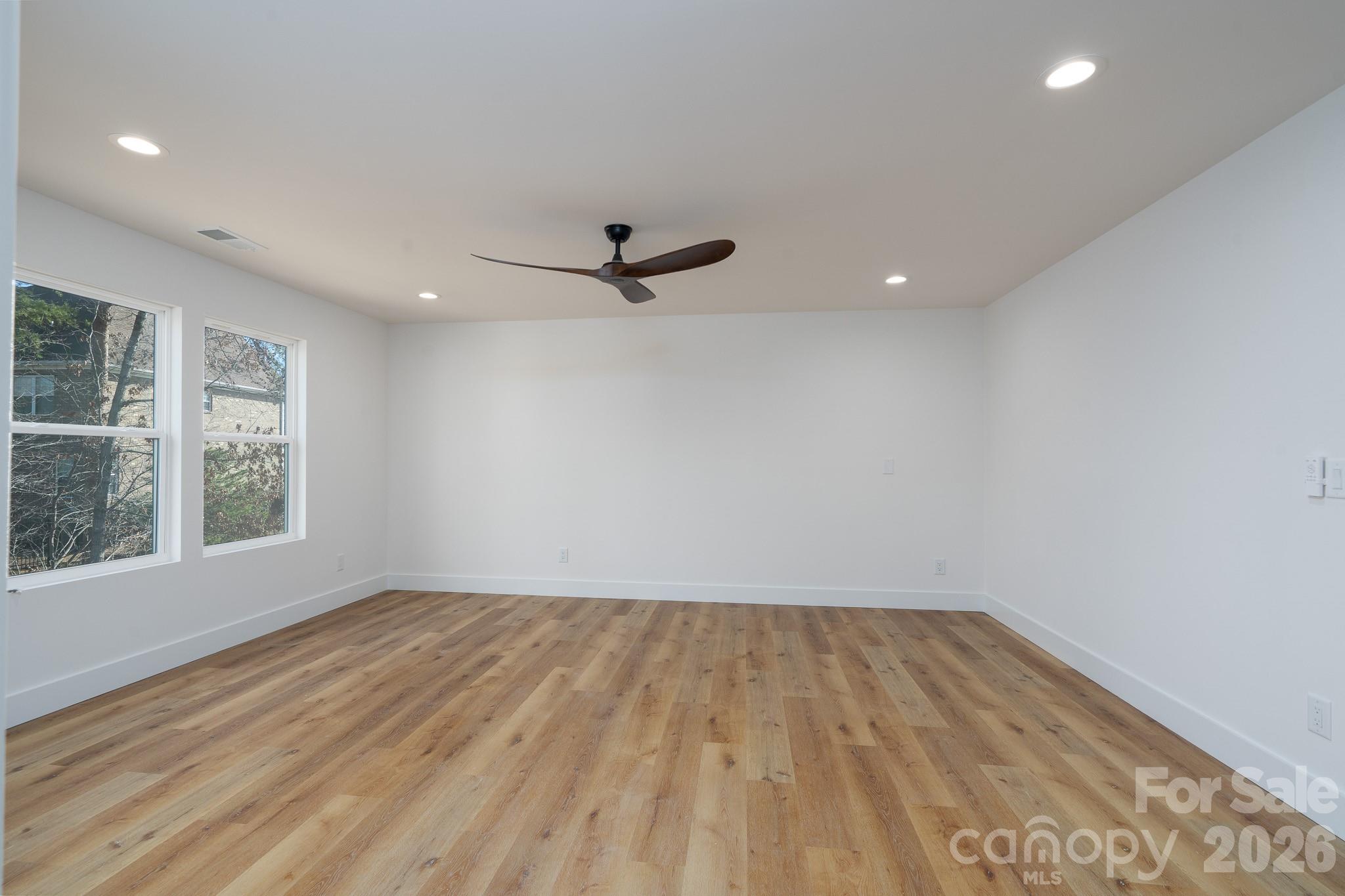 Locust Valley - Residential