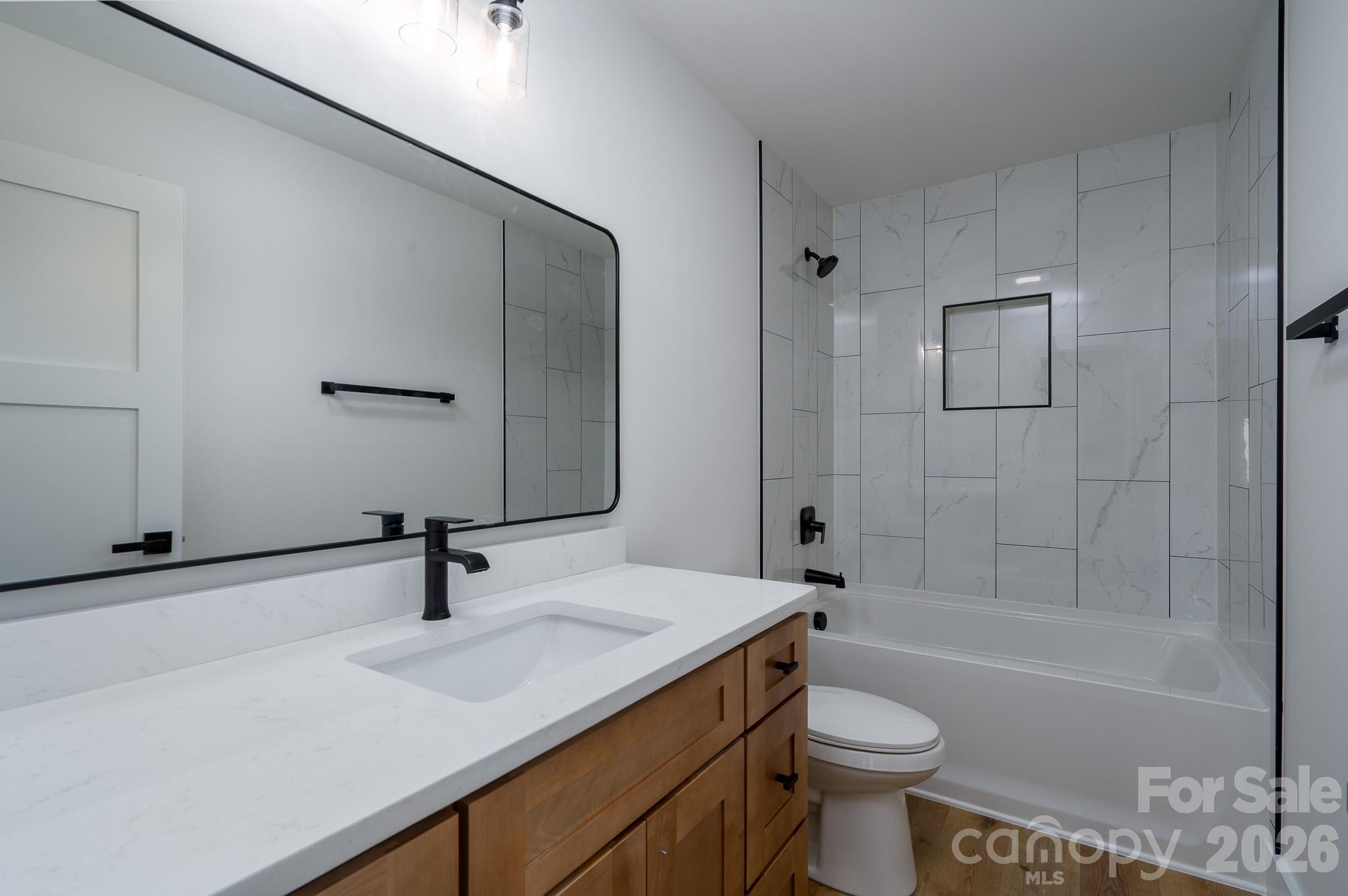 Locust Valley - Residential