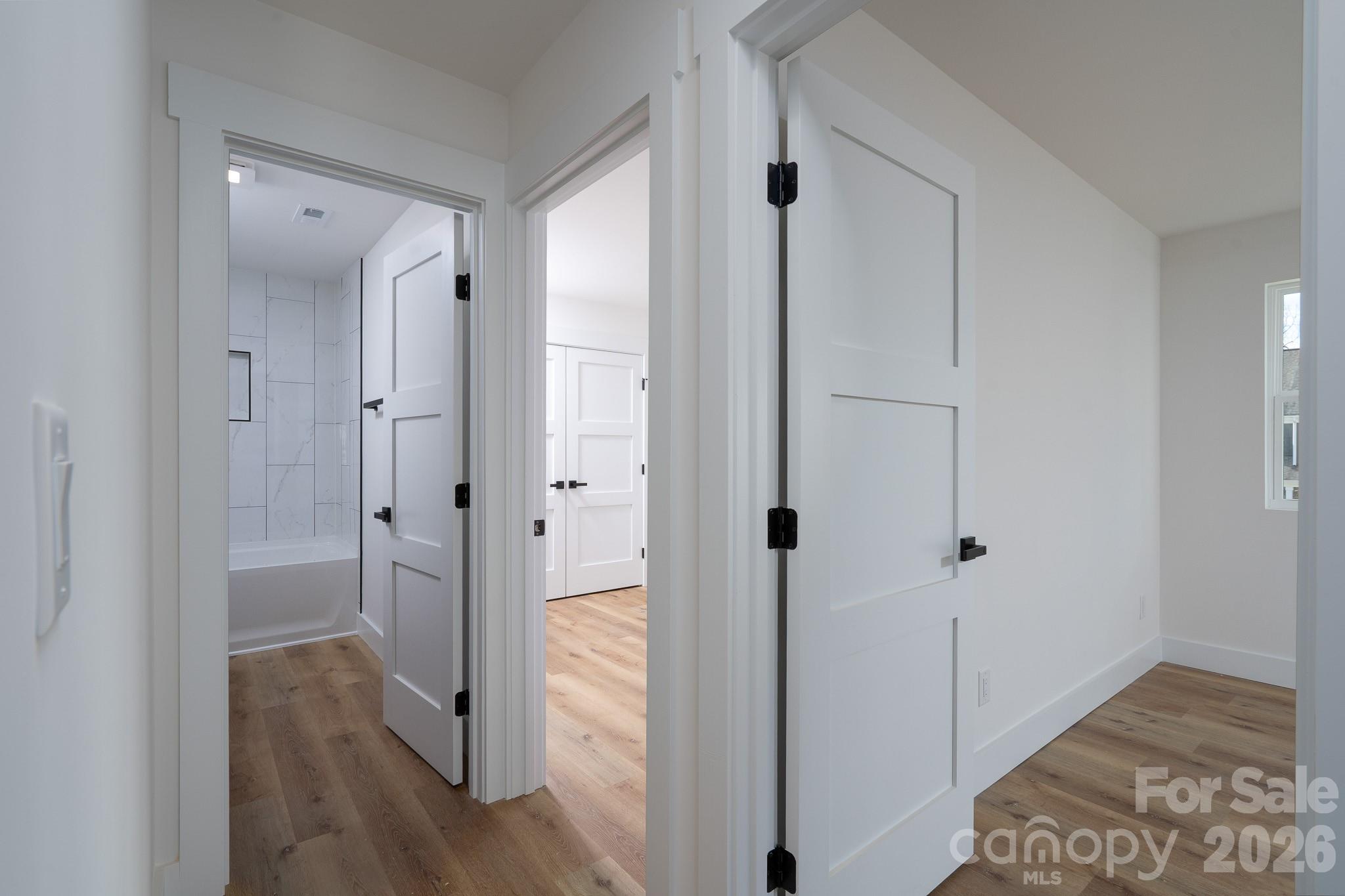 Locust Valley - Residential