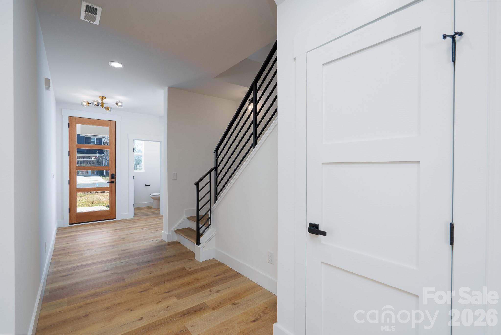 Locust Valley - Residential