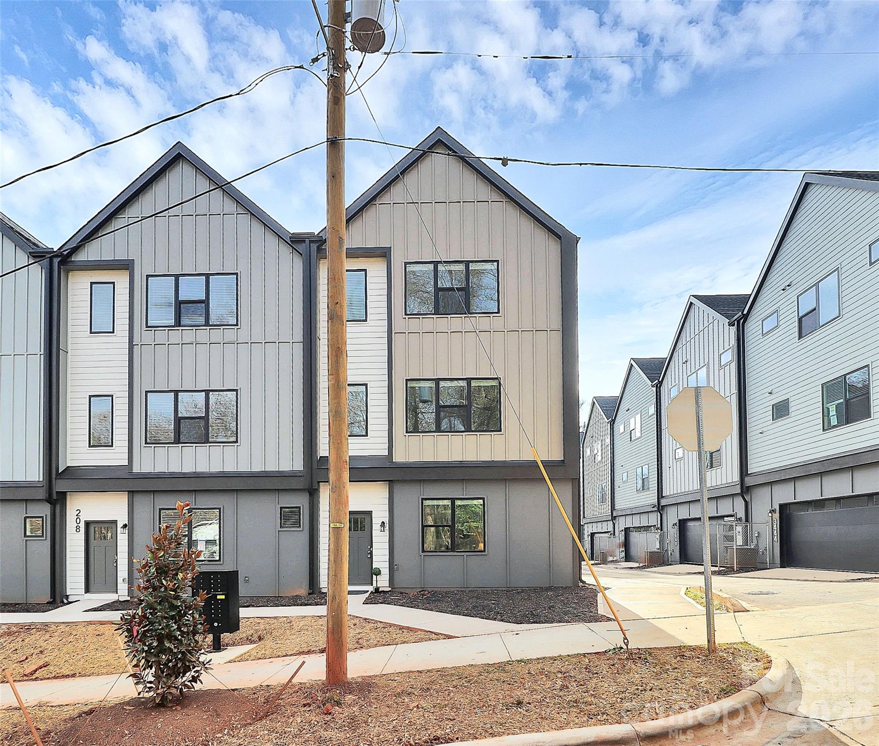 Residences at Oakview - Residential