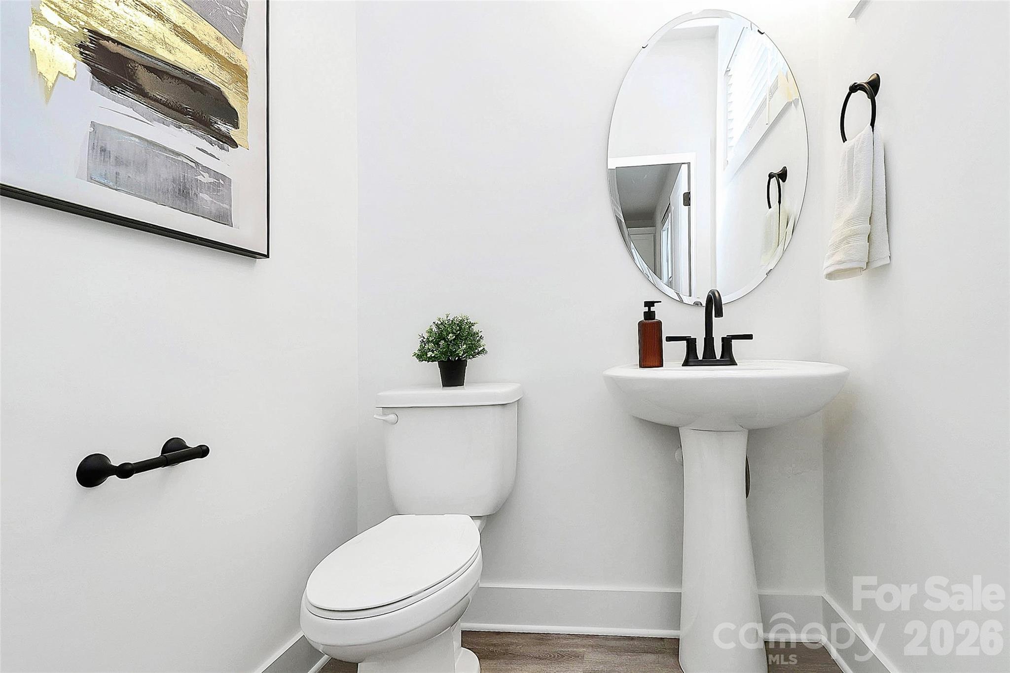 Residences at Oakview - Residential