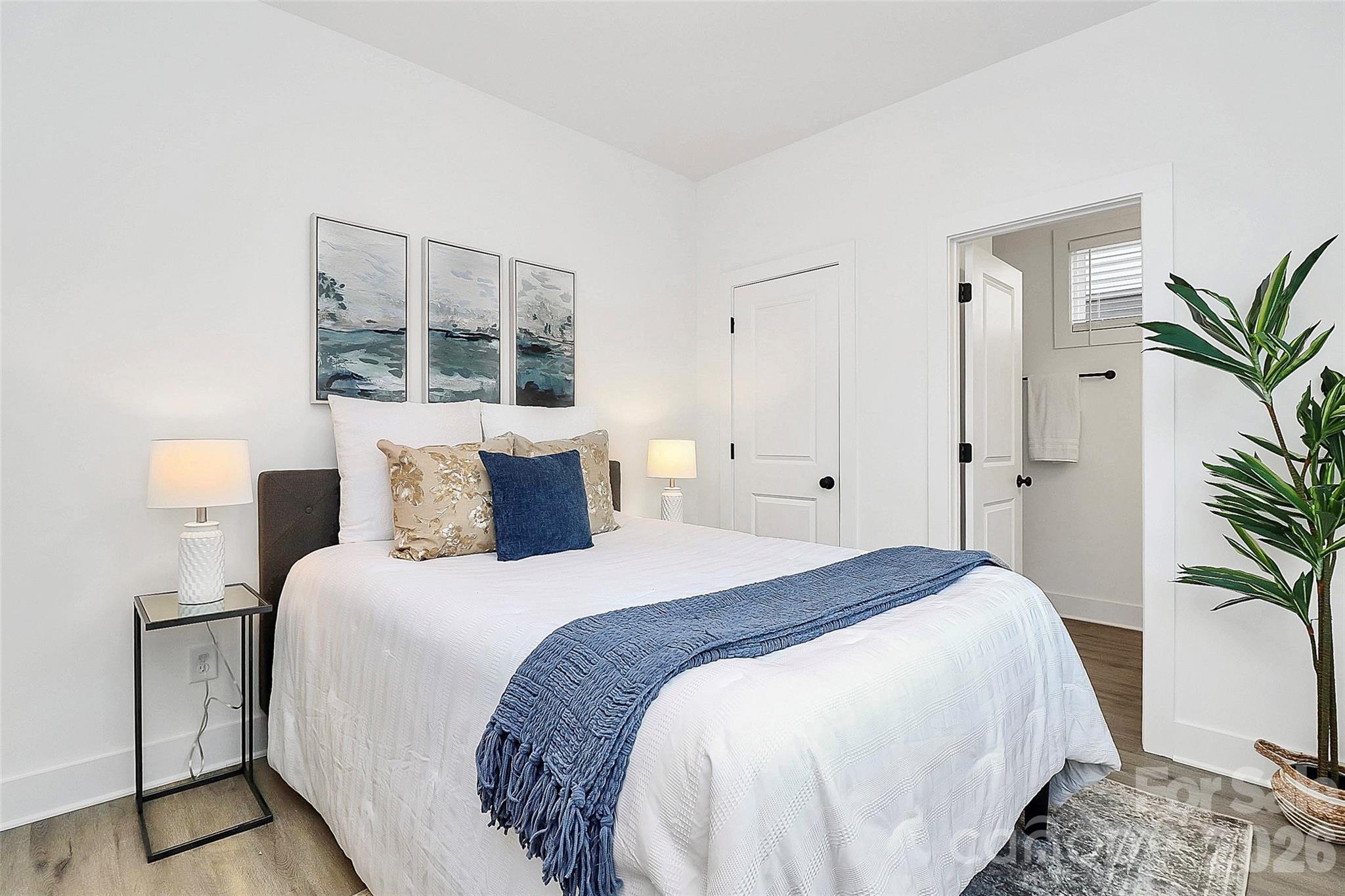 Residences at Oakview - Residential