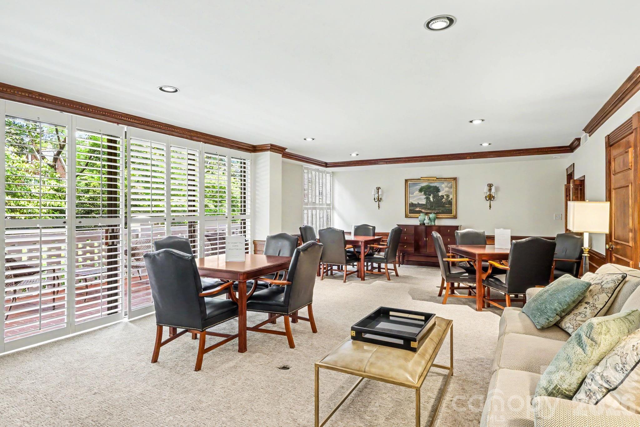 2222 Selwyn Avenue 603