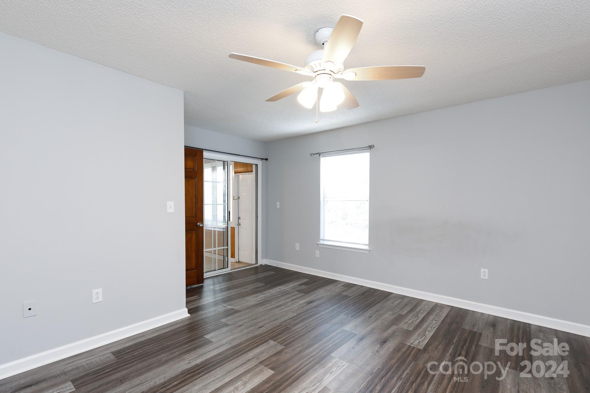 Hunt Club - Residential