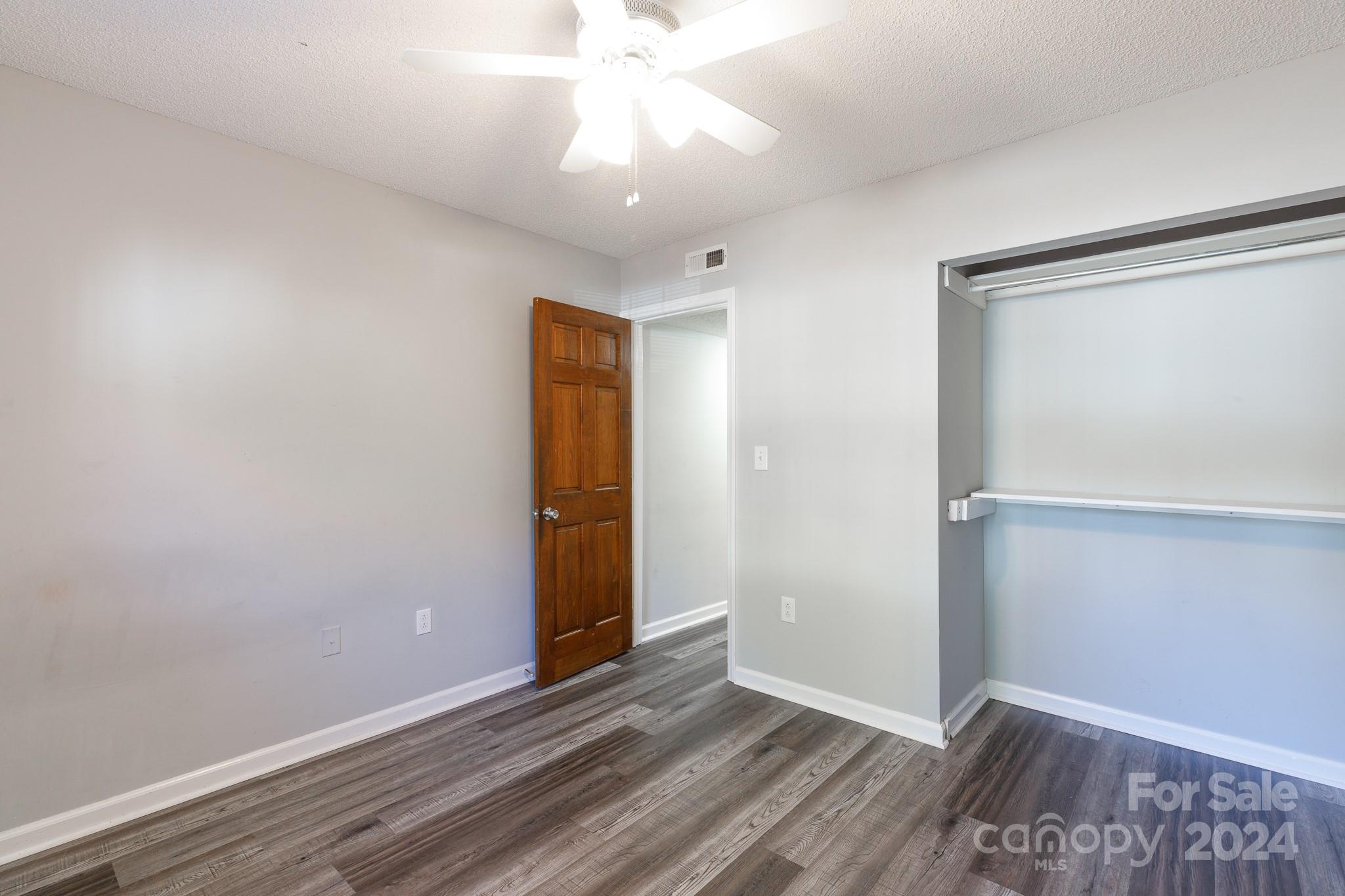 Hunt Club - Residential