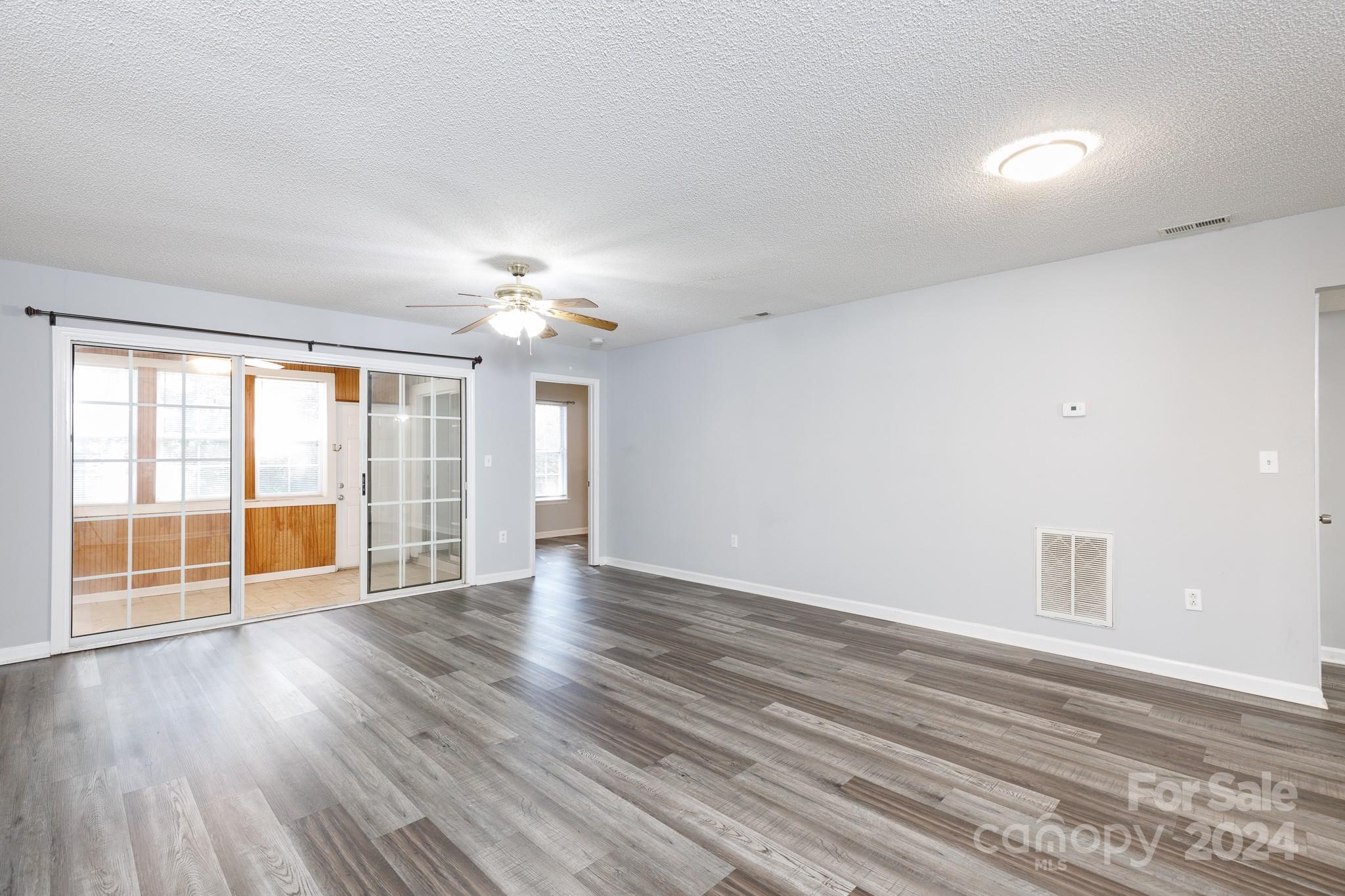 Hunt Club - Residential