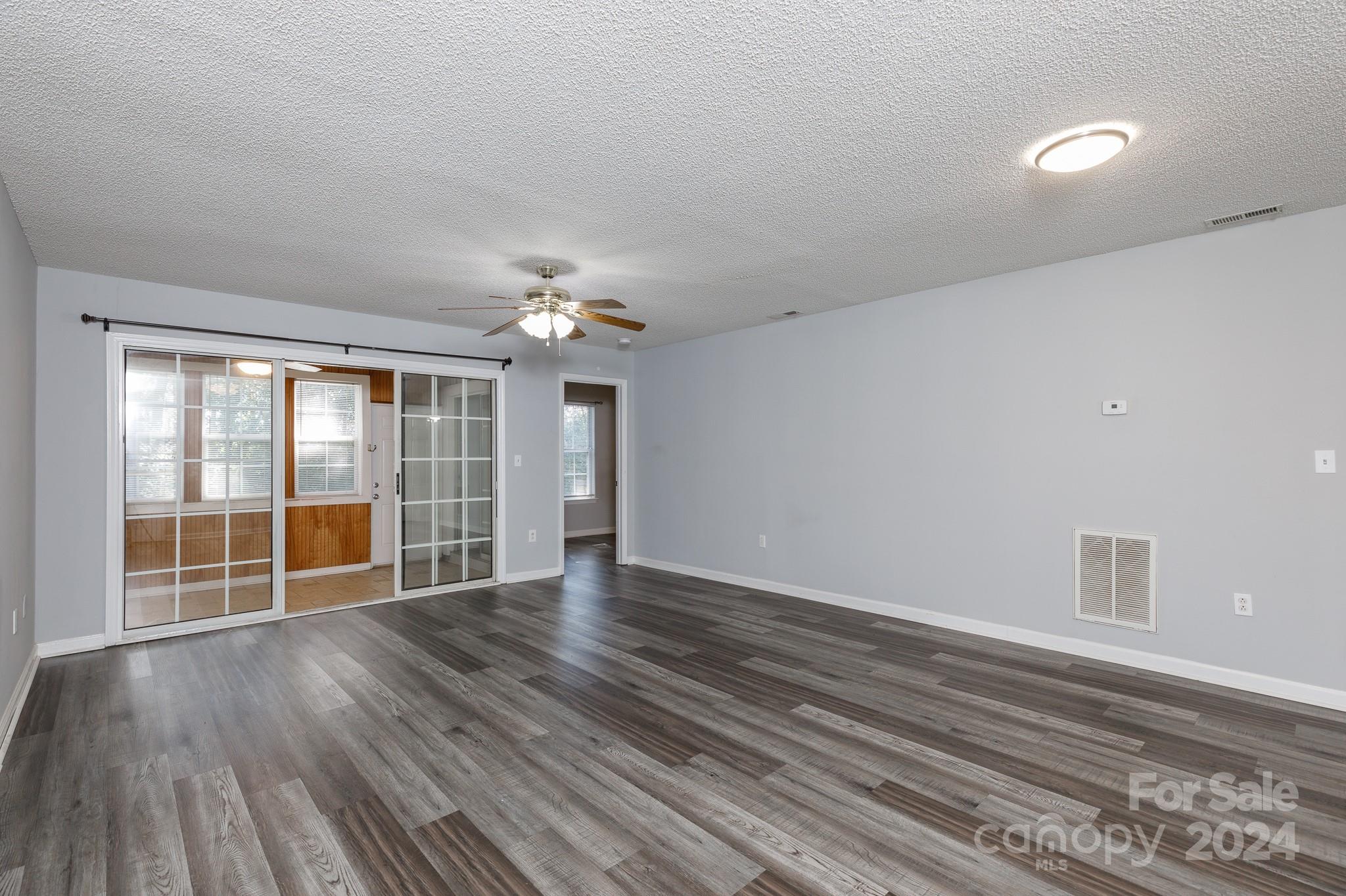 Hunt Club - Residential