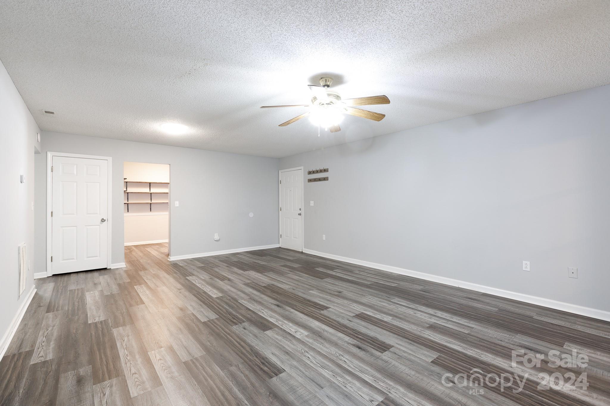 Hunt Club - Residential