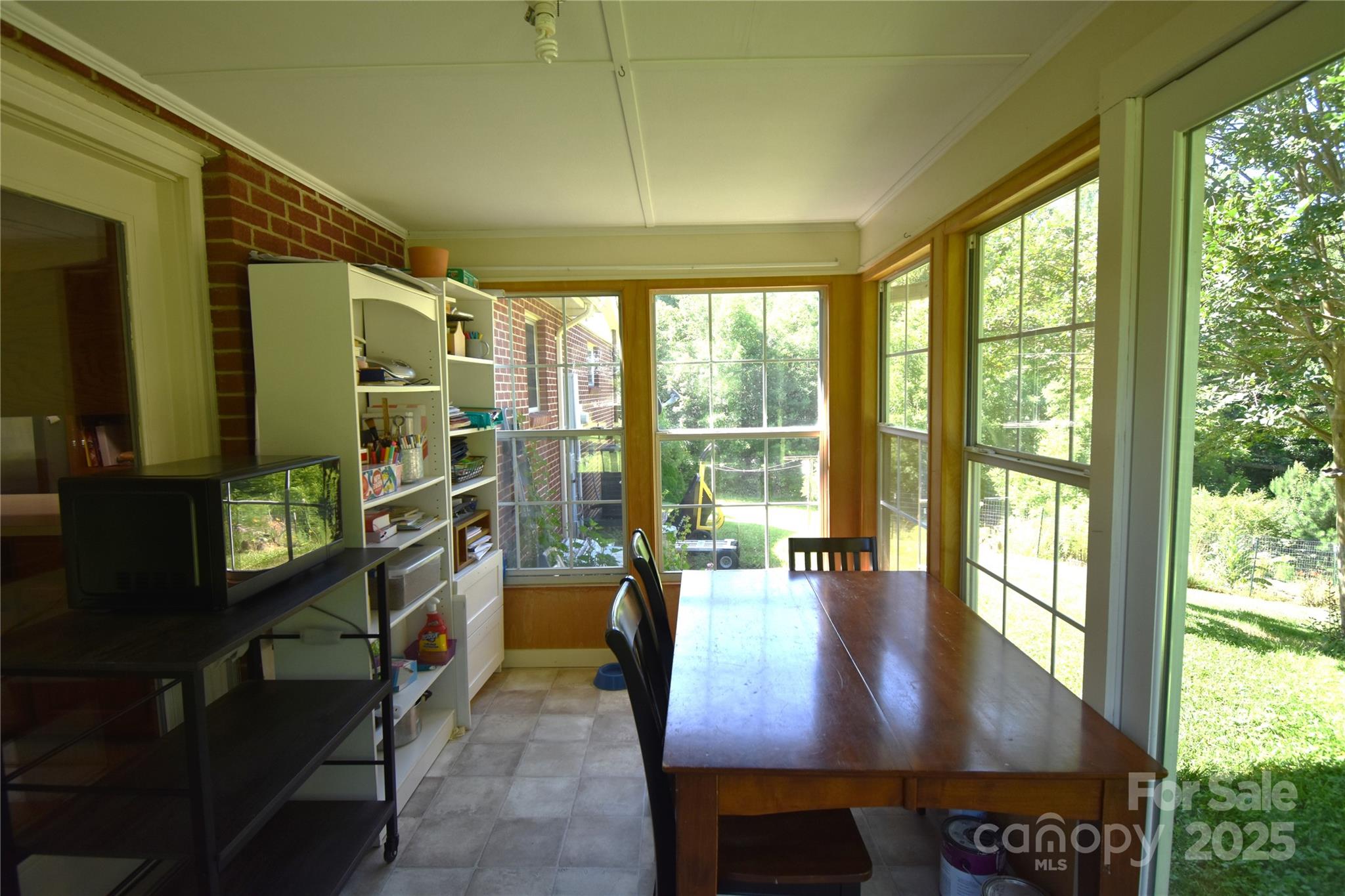 141 Azalea Drive