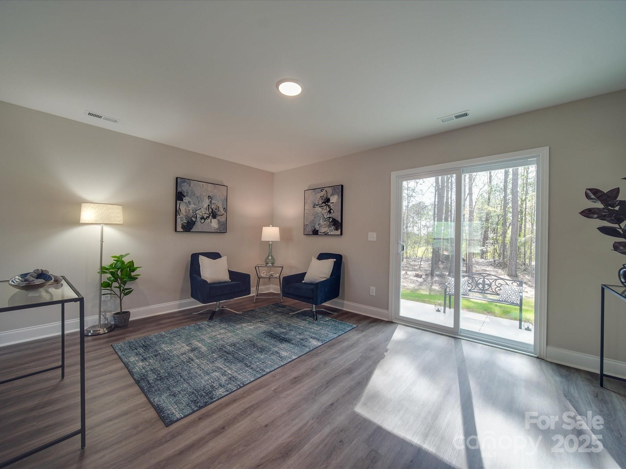 1016 Forest Drive