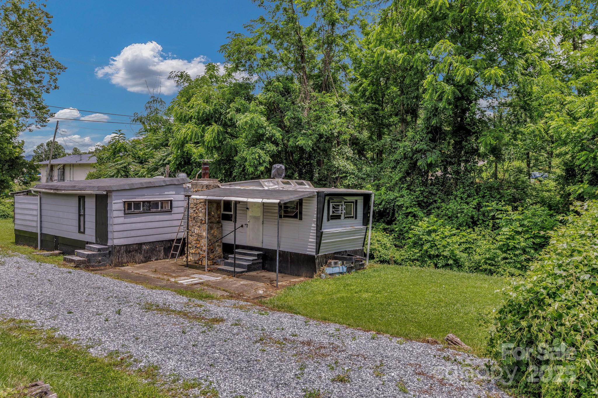 102 Edgewood Road S