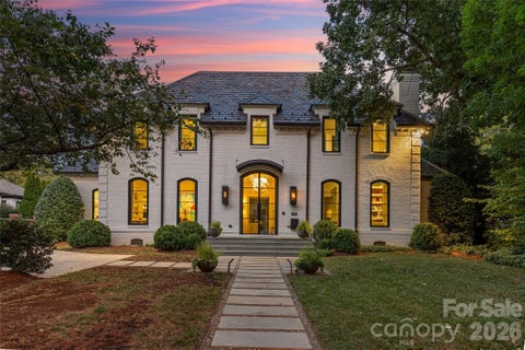 Photo of 727 Colville Road, Charlotte, NC 28207 (MLS # 4421700)