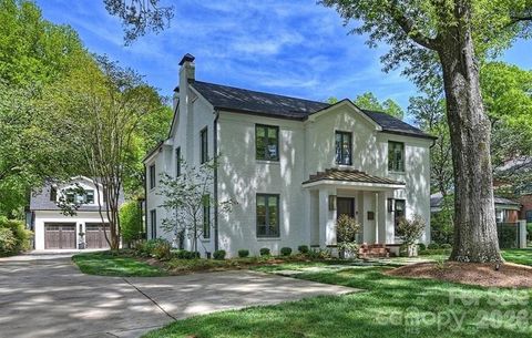 Photo of 1935 Queens Road W, Charlotte, NC 28207 (MLS # 4337895)