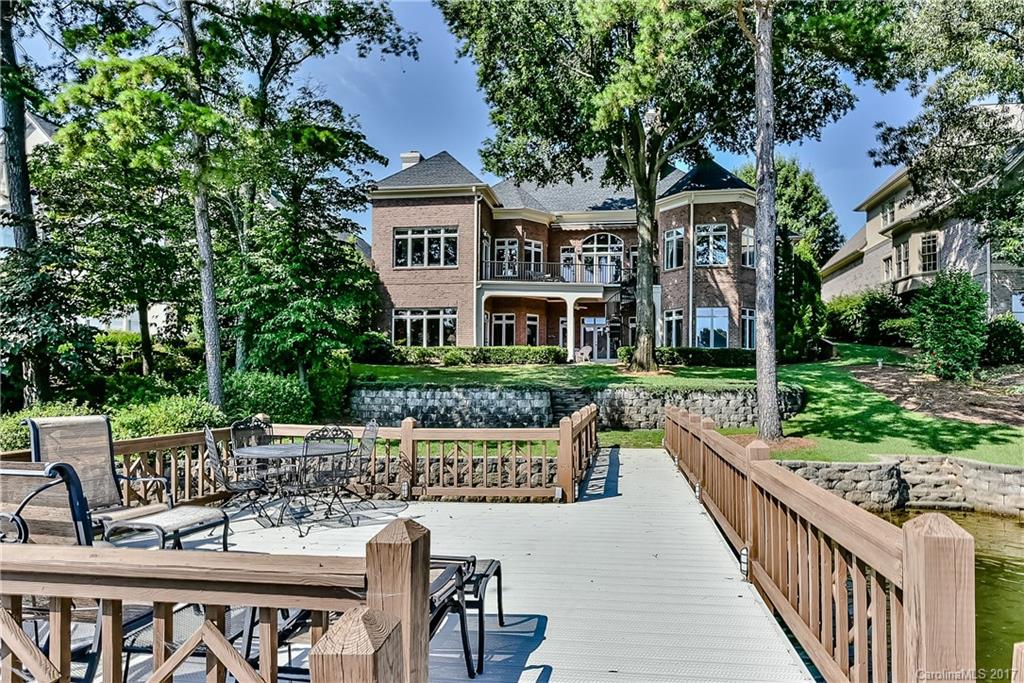 The Peninsula - Residential